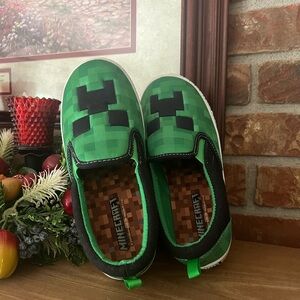 Minecraft Kids Slip-on Shoes‼️FINAL SALE